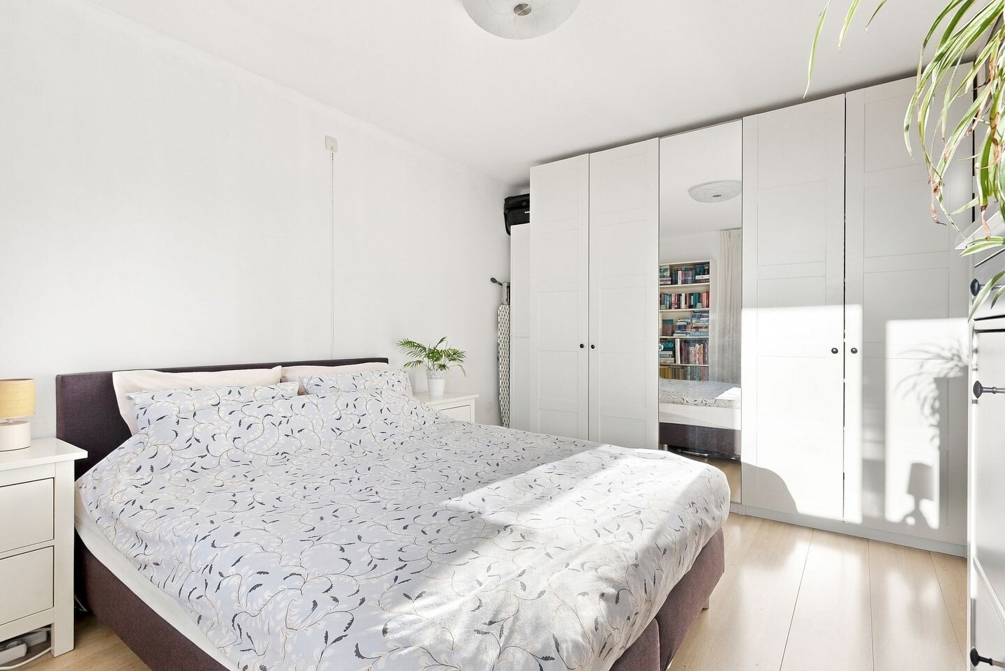 Appartement te koop: Aartsbisschop Romerostraat 363, Utrecht
