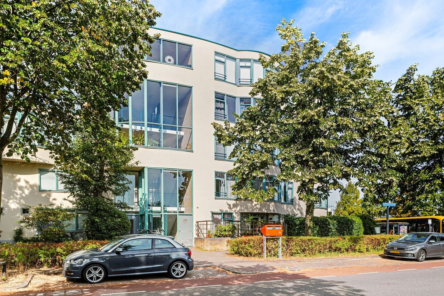 Appartement te koop: Aartsbisschop Romerostraat 608, Utrecht