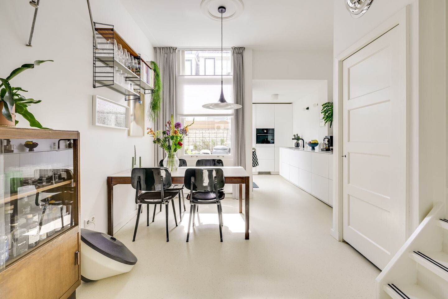 Tussenwoning te koop: Oudwijkerdwarsstraat 141, Utrecht