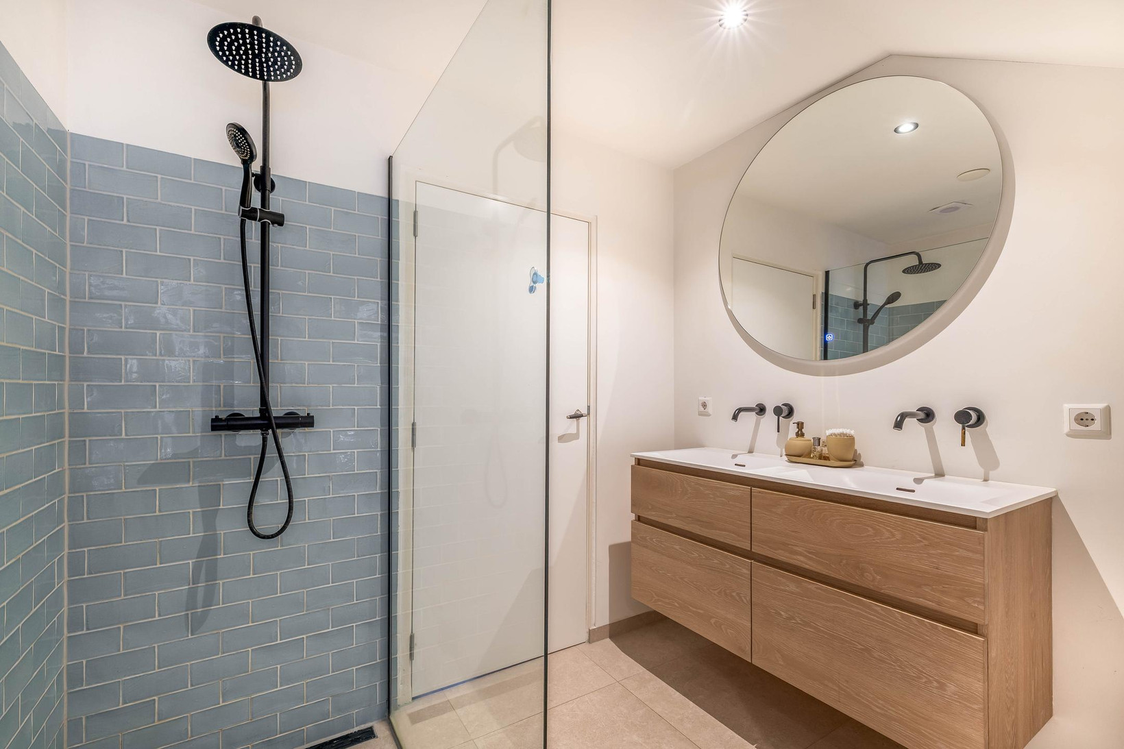 Tussenwoning te koop: Oudwijkerdwarsstraat 38, Utrecht