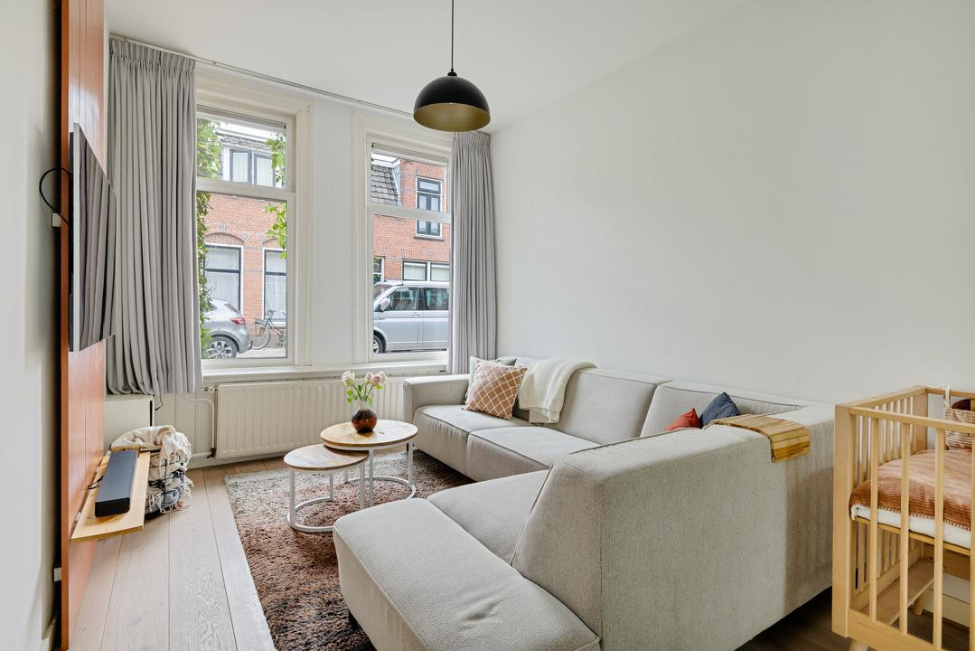 Tussenwoning te koop: Van der Helststraat 30, Utrecht