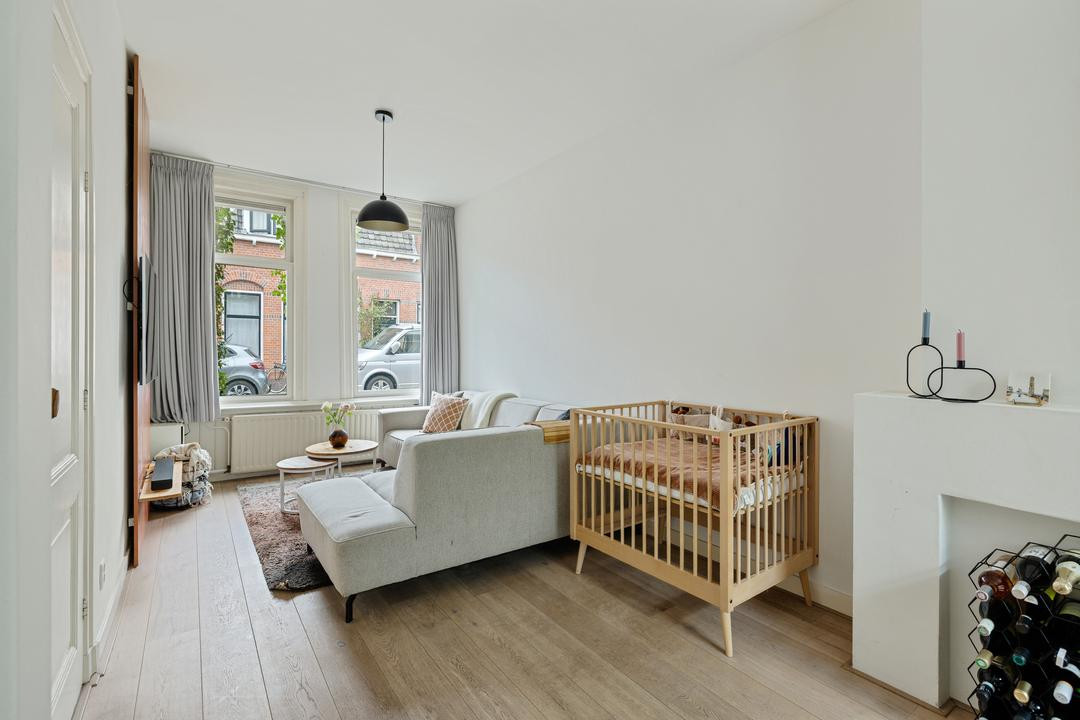 Tussenwoning te koop: Van der Helststraat 30, Utrecht