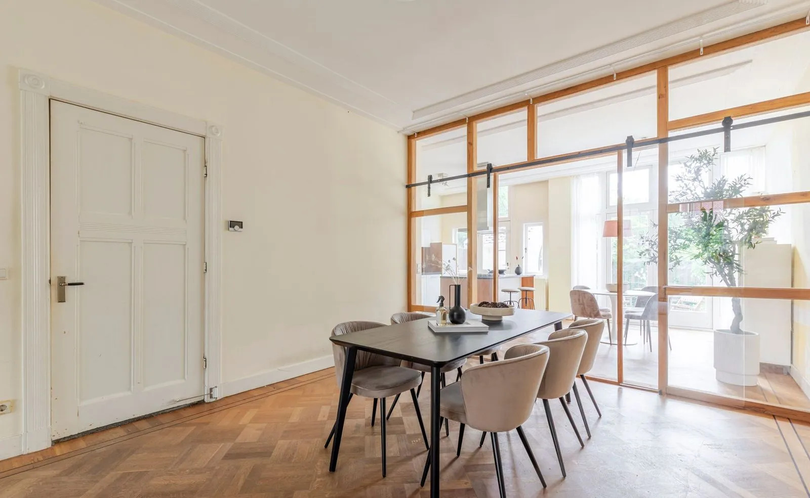 Tussenwoning te koop: Willem de Zwijgerstraat 1, Utrecht