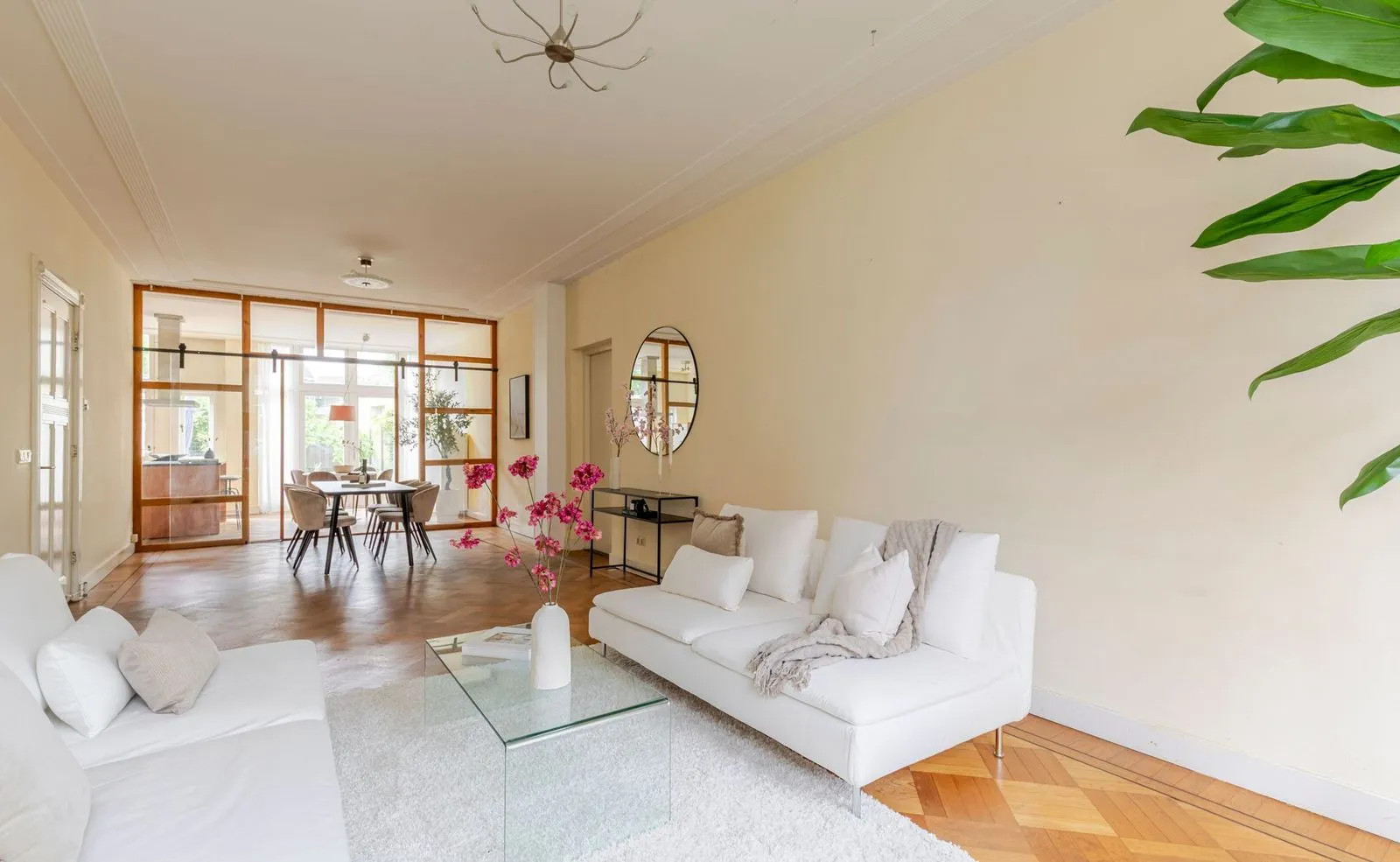 Tussenwoning te koop: Willem de Zwijgerstraat 1, Utrecht
