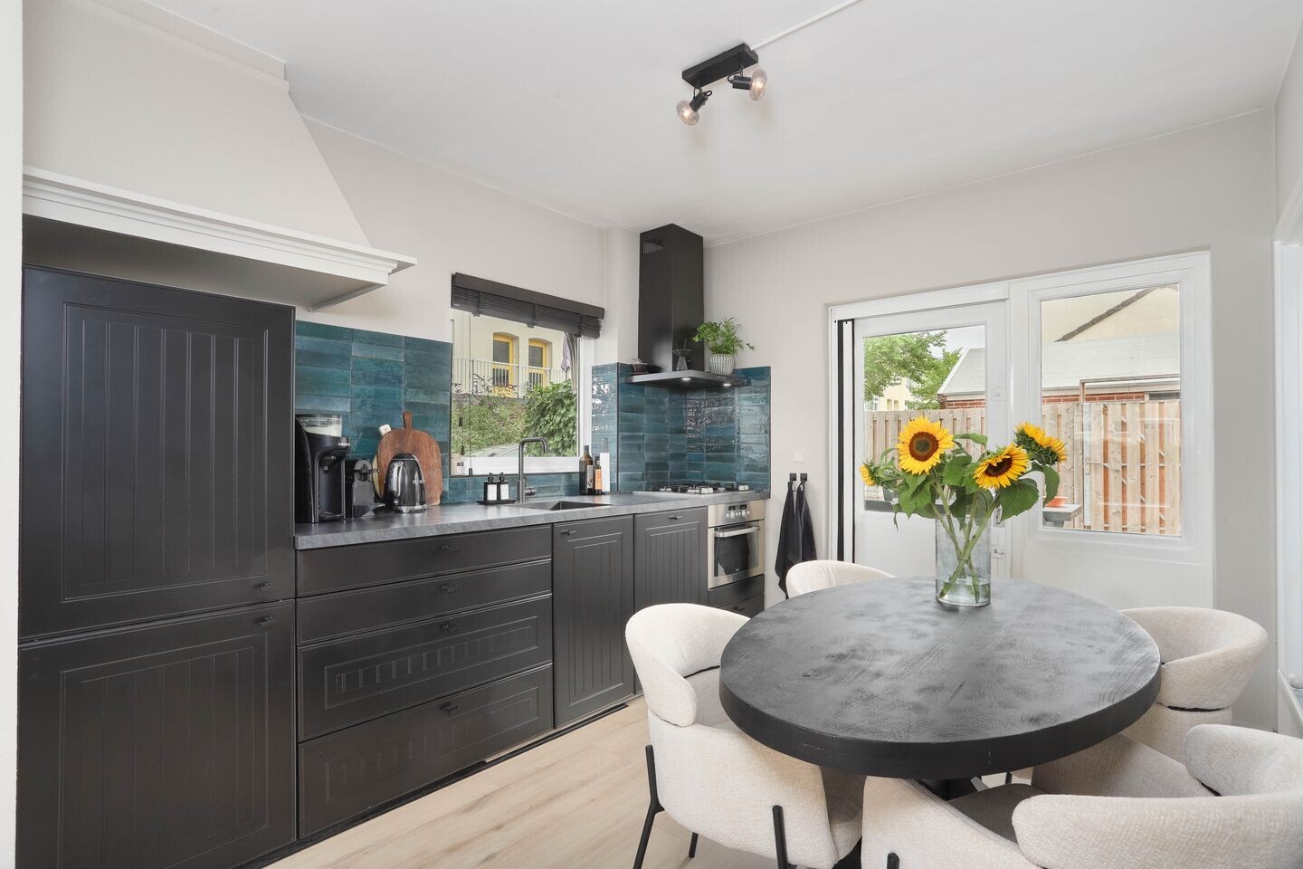 Tussenwoning te koop: Adriaan van Ostadestraat 10, Maarssen