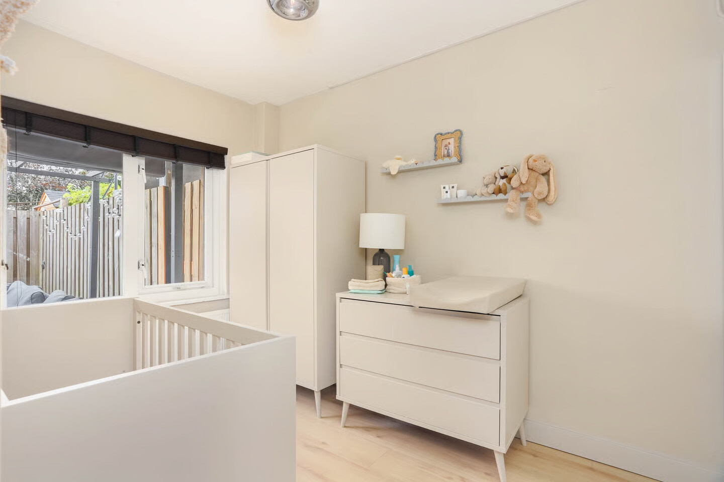 Tussenwoning te koop: Adriaan van Ostadestraat 10, Maarssen