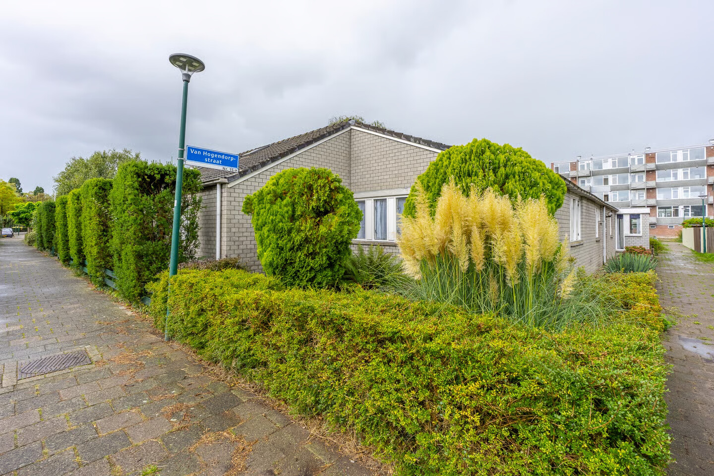Twee-onder-één-kap te koop: Van Hogendorpstraat 15, Maarssen