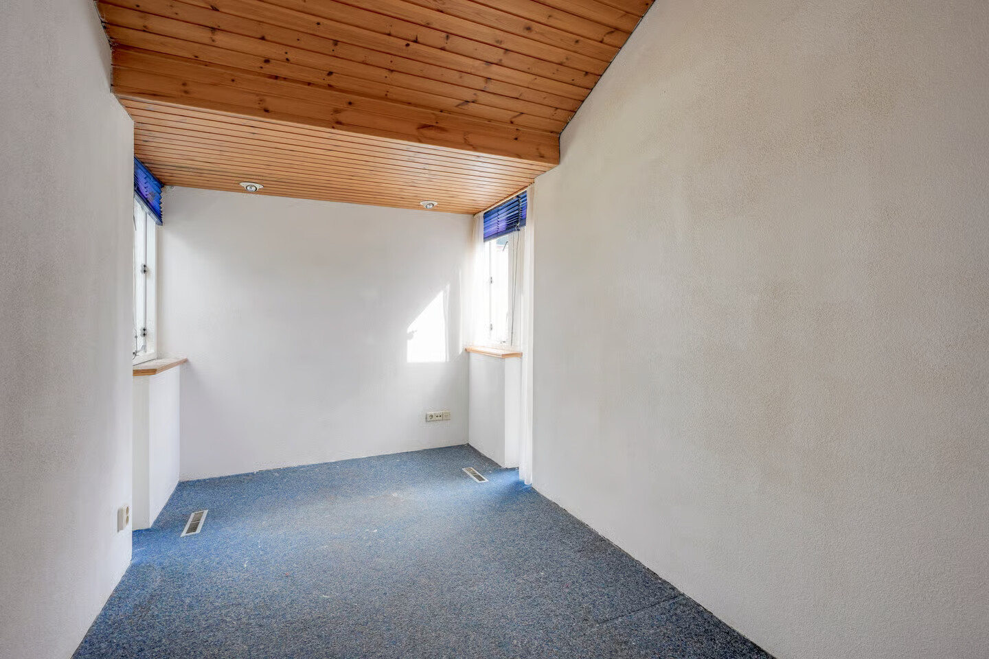 Twee-onder-één-kap te koop: Van Hogendorpstraat 15, Maarssen