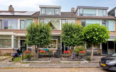 Van Houtens. 19