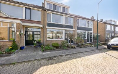 Van Houtens. 10