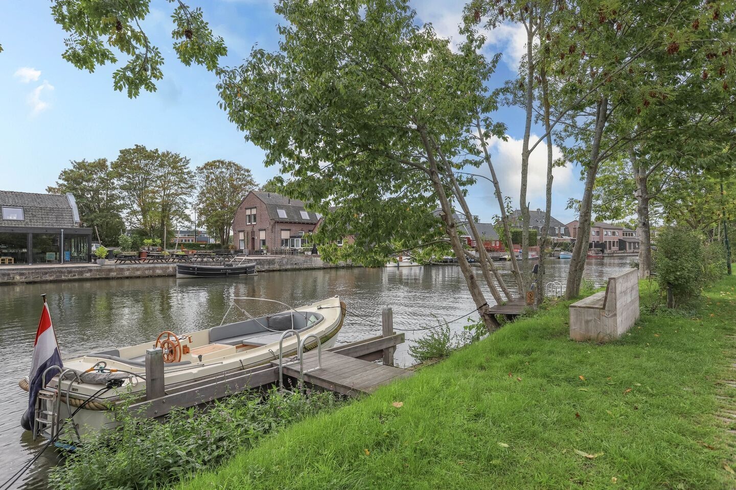 Tussenwoning te koop: Oostwaard 27, Maarssen
