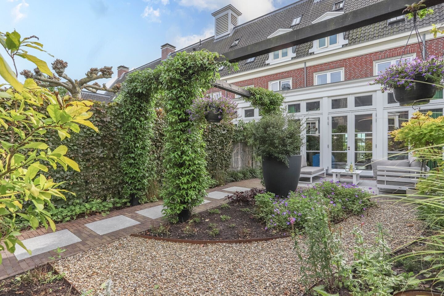Tussenwoning te koop: Oostwaard 27, Maarssen