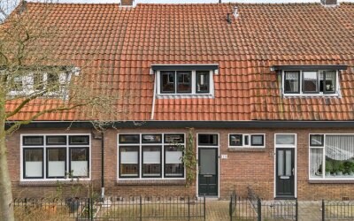 Burgemeester Strick van Linschotenstraat 39