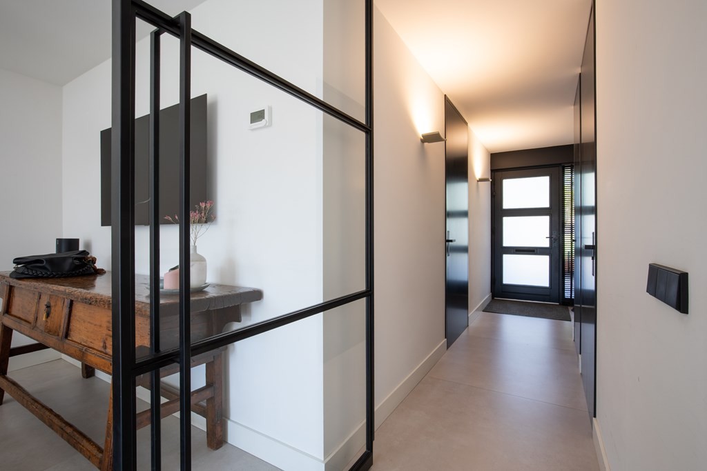 Tussenwoning te koop: Burgemeester Dolmanslaan 15, Maarssen