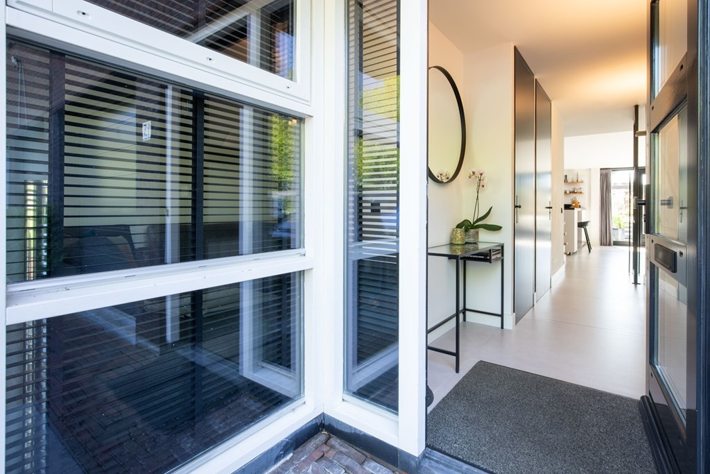 Tussenwoning te koop: Burgemeester Dolmanslaan 15, Maarssen