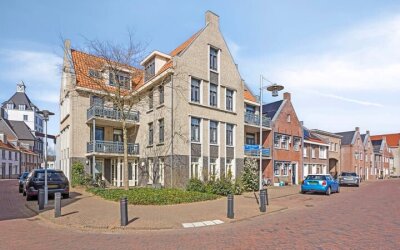 J. Reyneke. 33