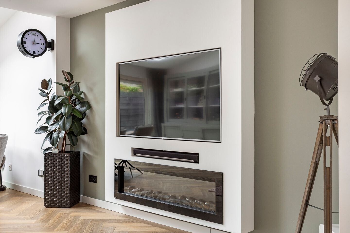 Tussenwoning te koop: Valkenkamp 421, Maarssen