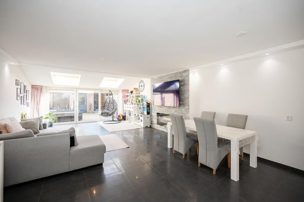 Tussenwoning te huur: Zwanenkamp 1183, Maarssen