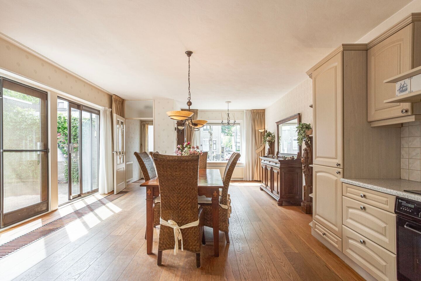 Tussenwoning te koop: Zwanenkamp 3, Maarssen