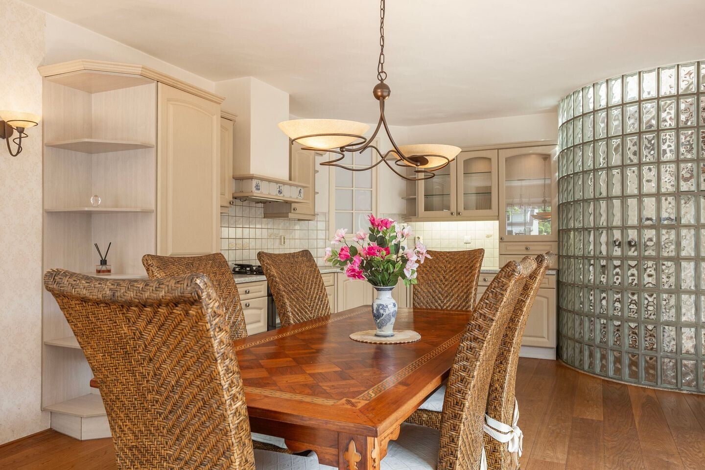 Tussenwoning te koop: Zwanenkamp 3, Maarssen