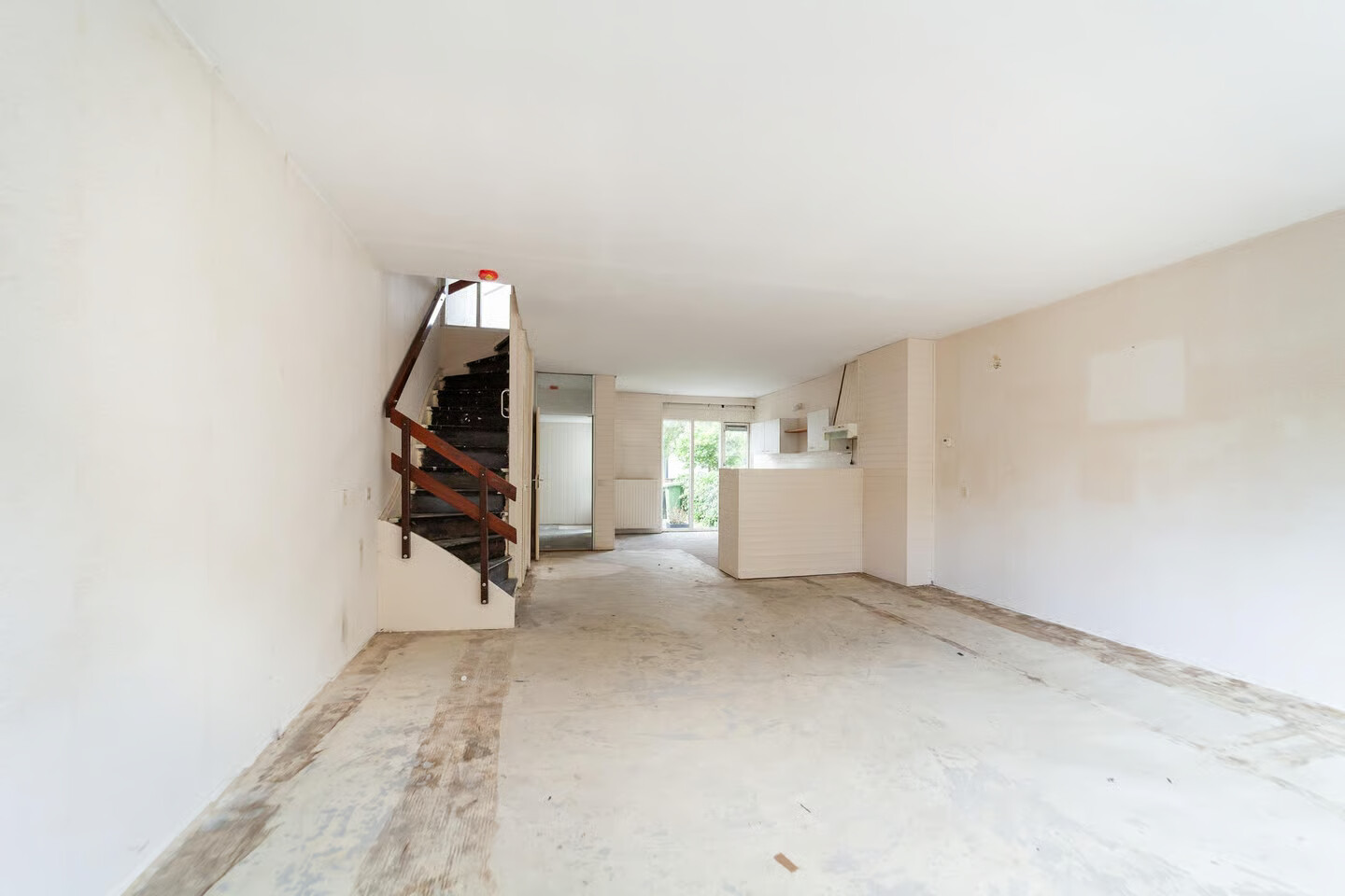 Tussenwoning te koop: Bloemstede 282, Maarssen