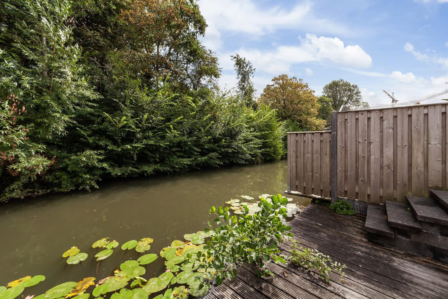 Tussenwoning te koop: Bloemstede 282, Maarssen