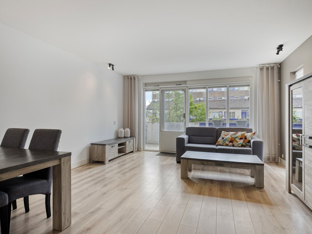 Appartement te koop: Bloemstede 688, Maarssen