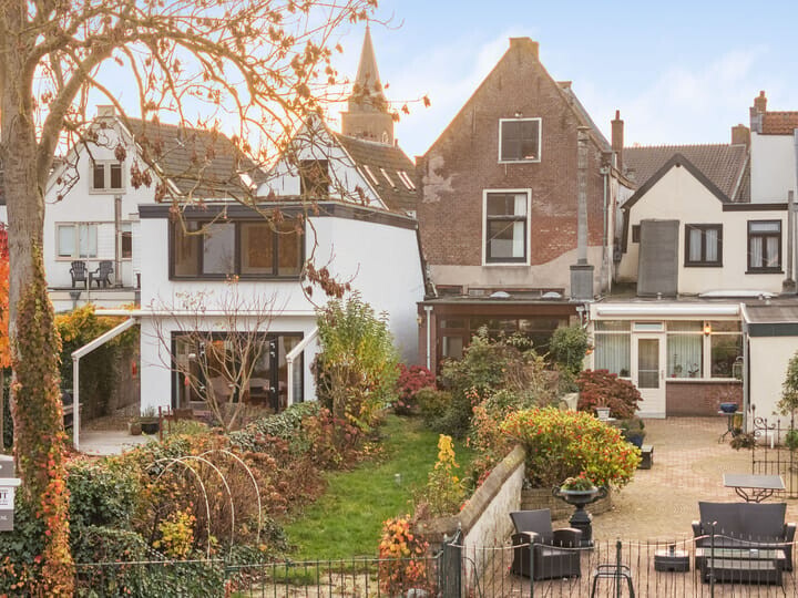 Tussenwoning te koop: Herenstraat 34, Breukelen