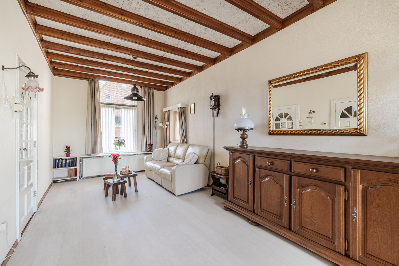 Hoekwoning te koop: Herenstraat 68, Breukelen
