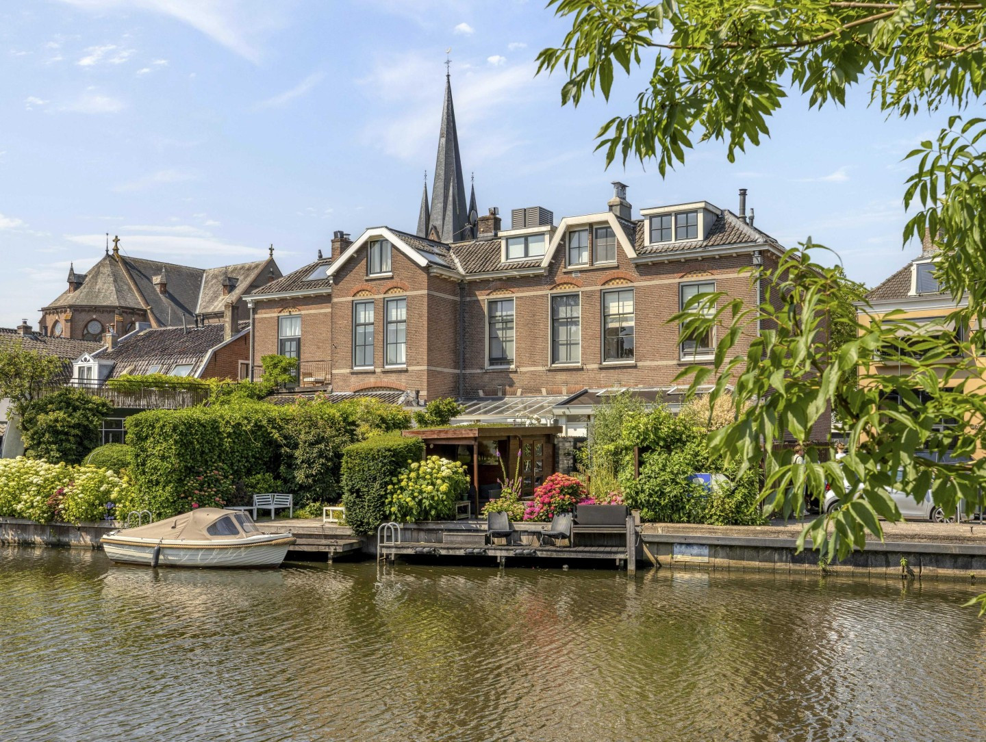 Hoekwoning te koop: Herenstraat 76, Breukelen