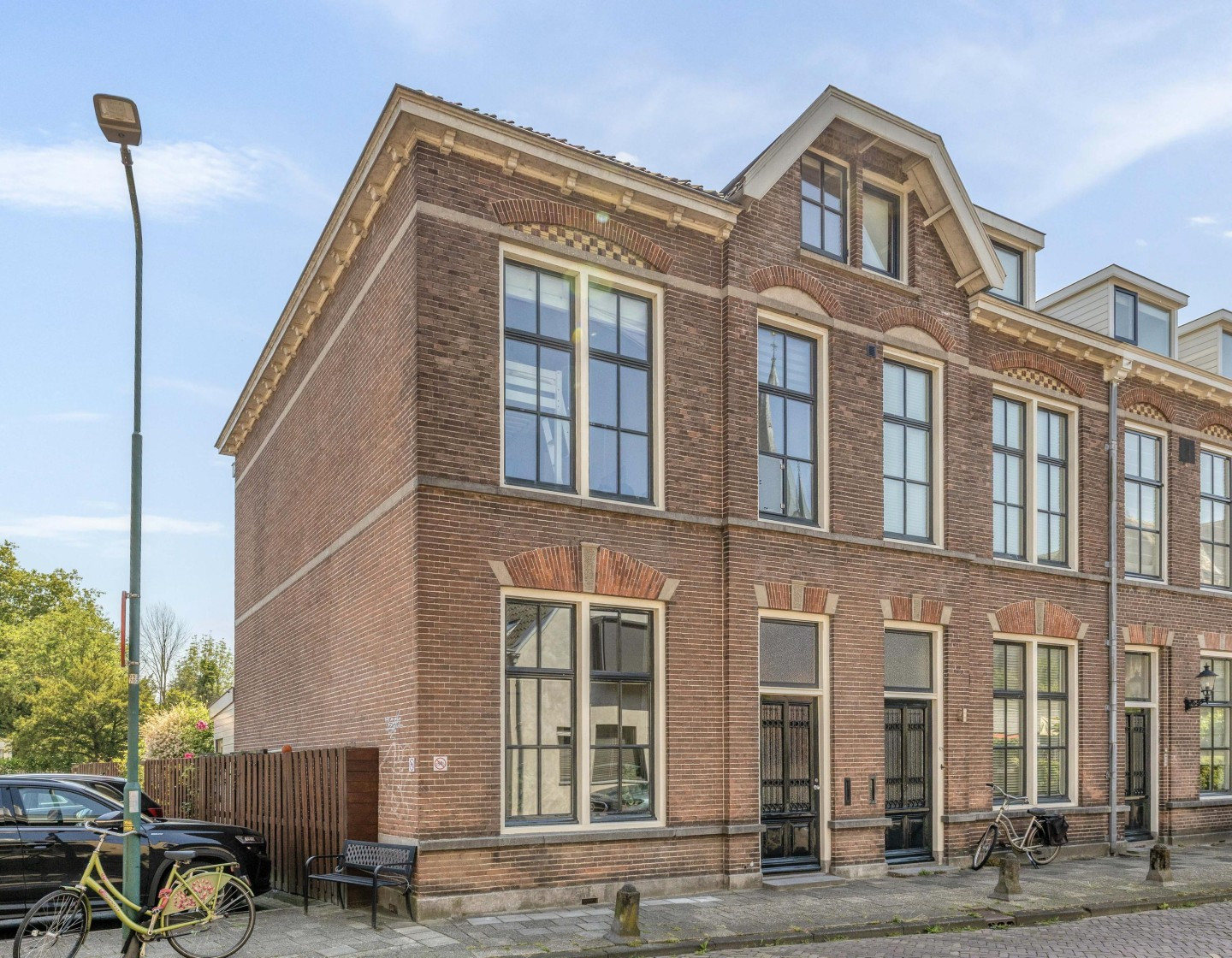 Hoekwoning te koop: Herenstraat 76, Breukelen