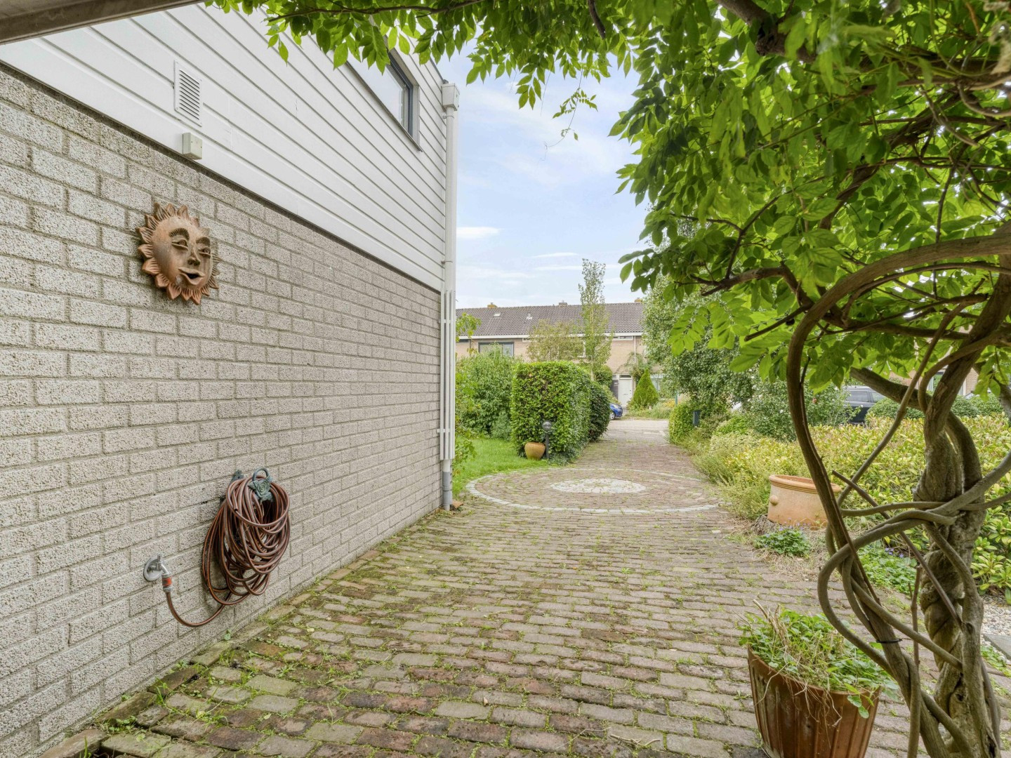 Twee-onder-één-kap te koop: Gijsbrecht van Nijenrodestraat 130, Breukelen