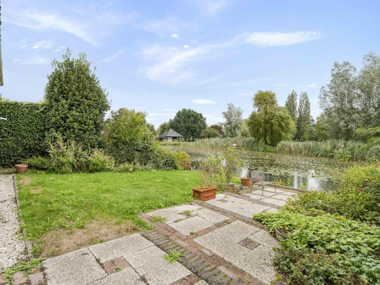 Twee-onder-één-kap te koop: Gijsbrecht van Nijenrodestraat 130, Breukelen