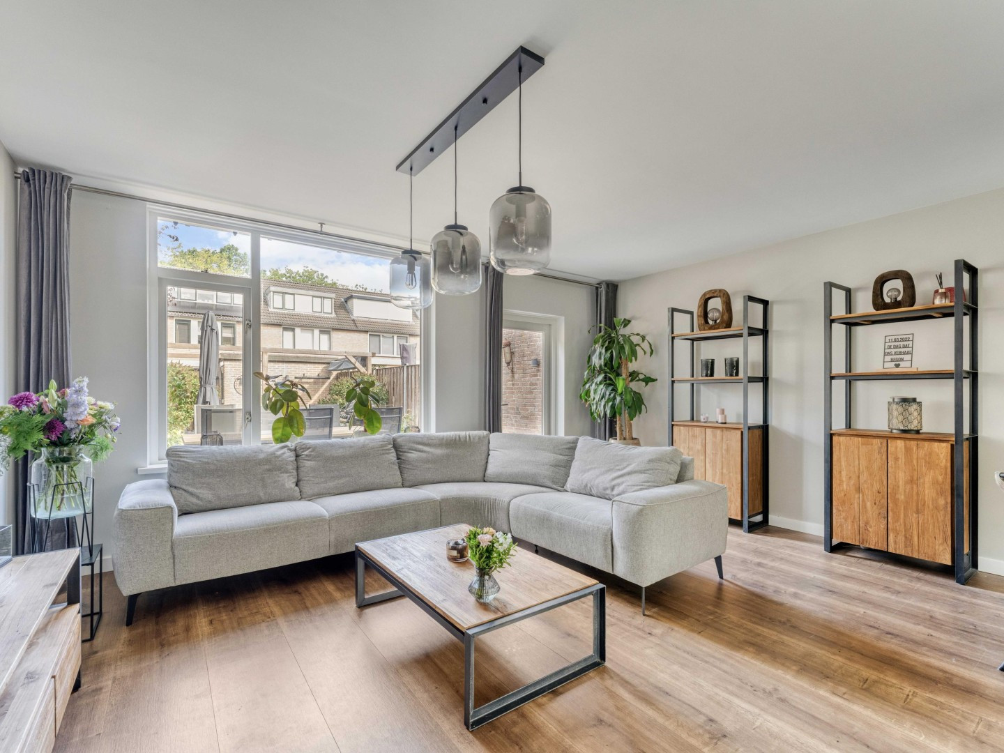 Tussenwoning te koop: Damastbloem 30, Breukelen