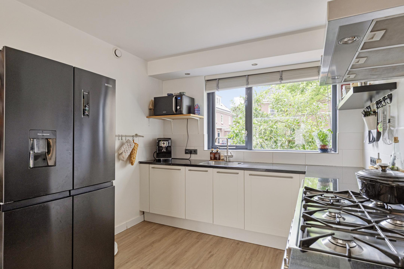 Tussenwoning te koop: Stinzenlaan Zuid 210, Breukelen