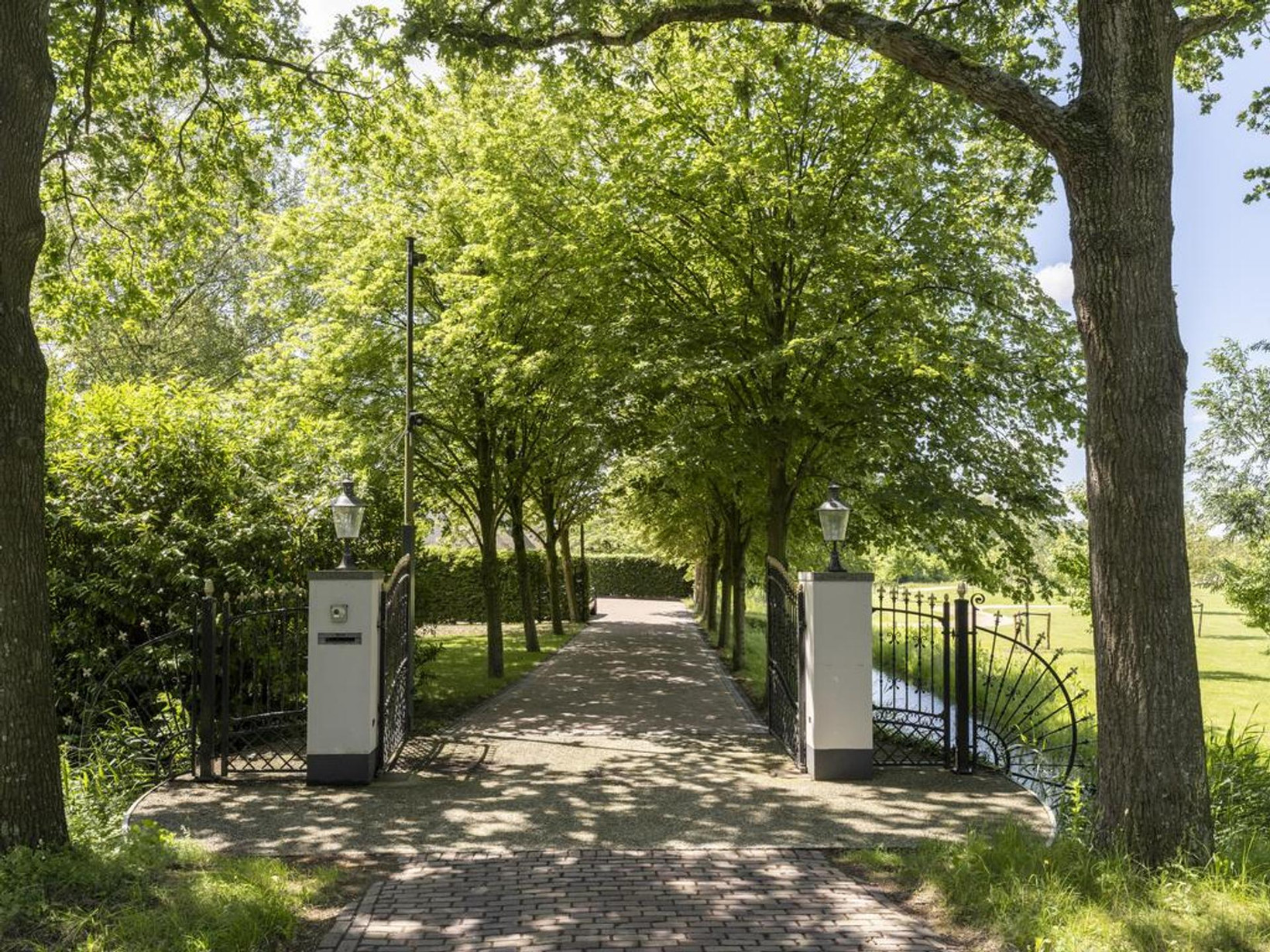 Vrijstaande woning te koop: Rijksstraatweg 177, Loenen Aan De Vecht