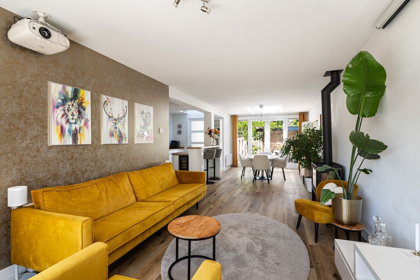 Tussenwoning te koop: Vredelantstraat 10, Vreeland