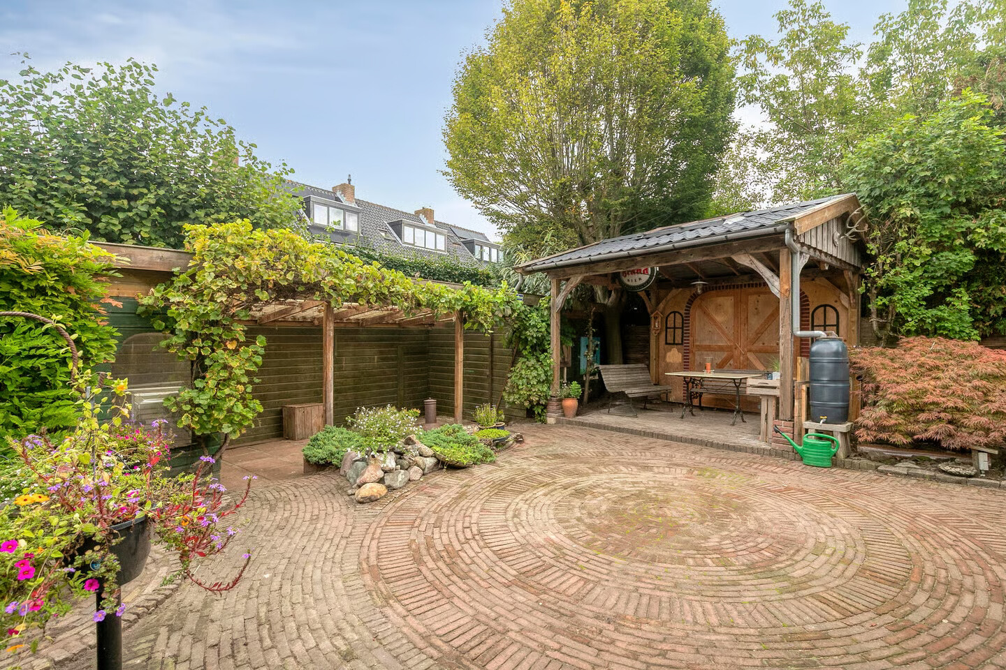 Twee-onder-één-kap te koop: Spoorlaan 6, Vreeland