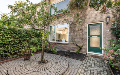 Voorburgstraat 8