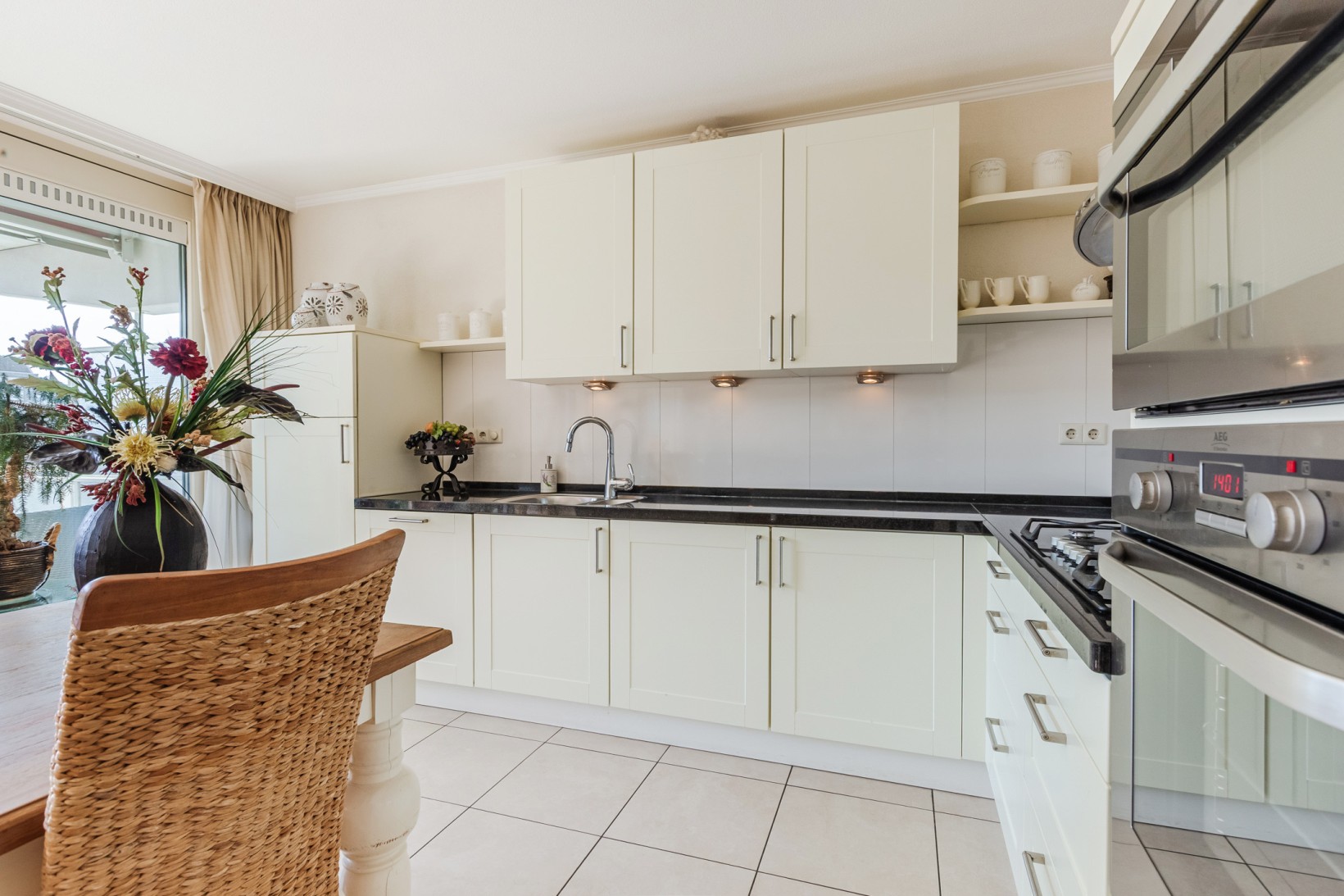 Appartement te koop: Raadhuisplein 38, Mijdrecht