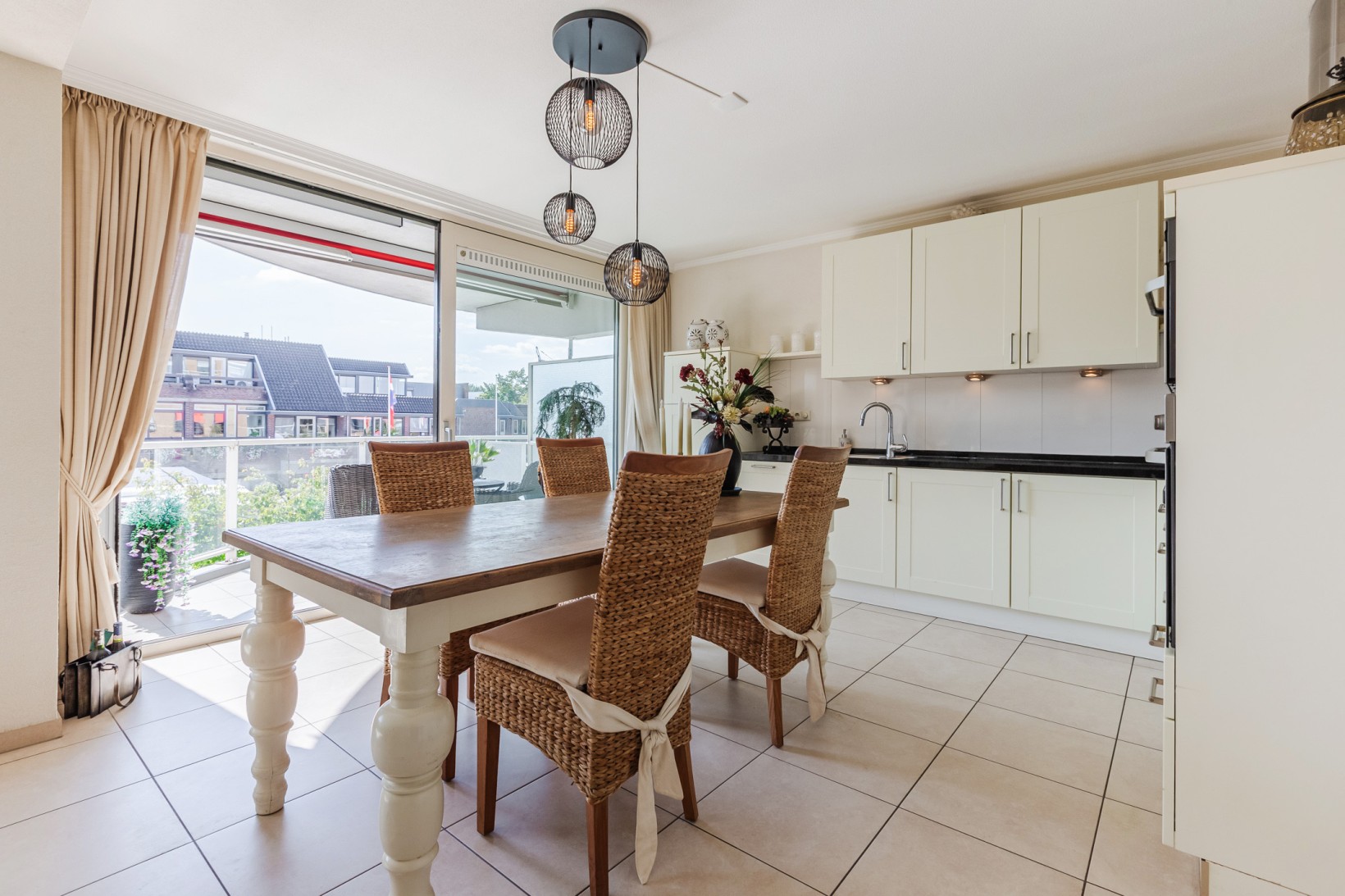 Appartement te koop: Raadhuisplein 38, Mijdrecht
