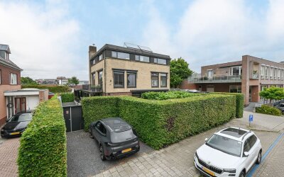 Raadhuislaan 4