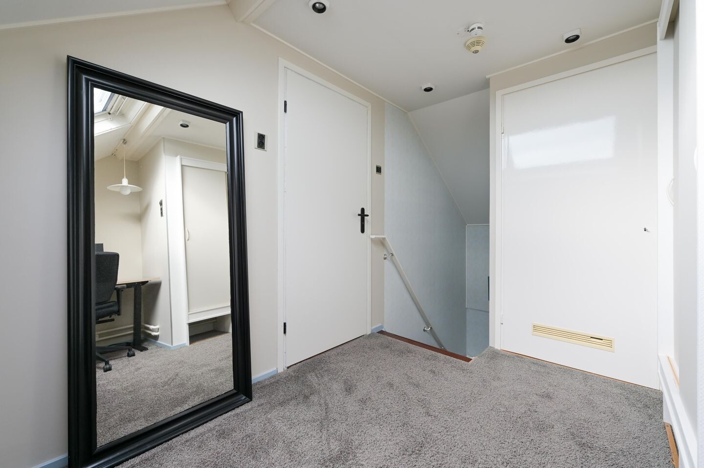 Tussenwoning te koop: Ambachtsherensingel 8A, Mijdrecht