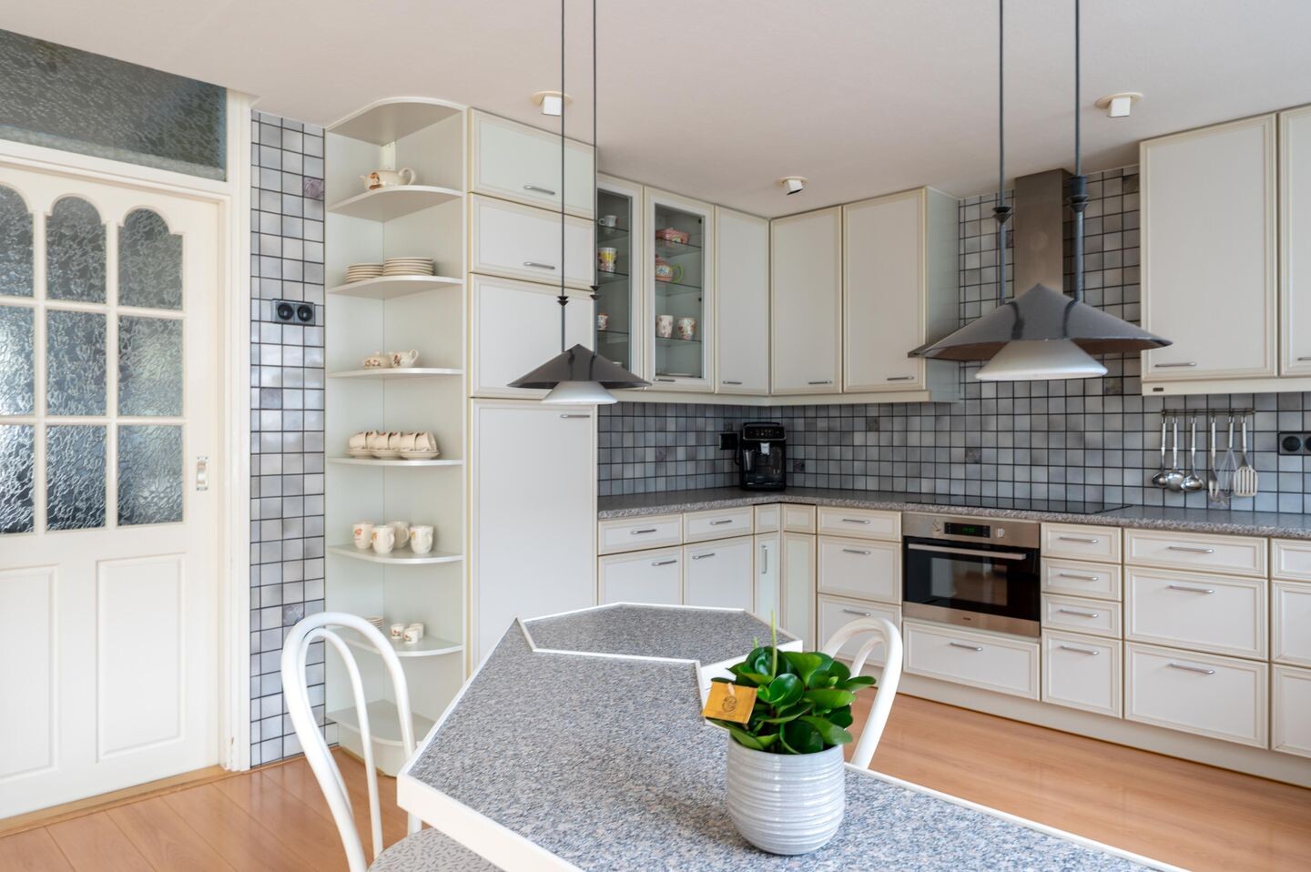Tussenwoning te koop: Ambachtsherensingel 8A, Mijdrecht