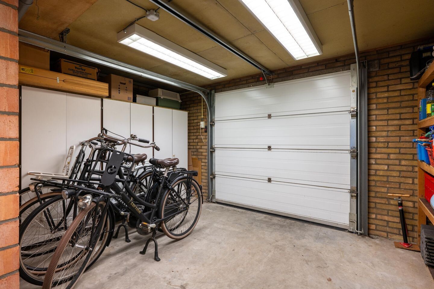 Tussenwoning te koop: Ambachtsherensingel 8A, Mijdrecht