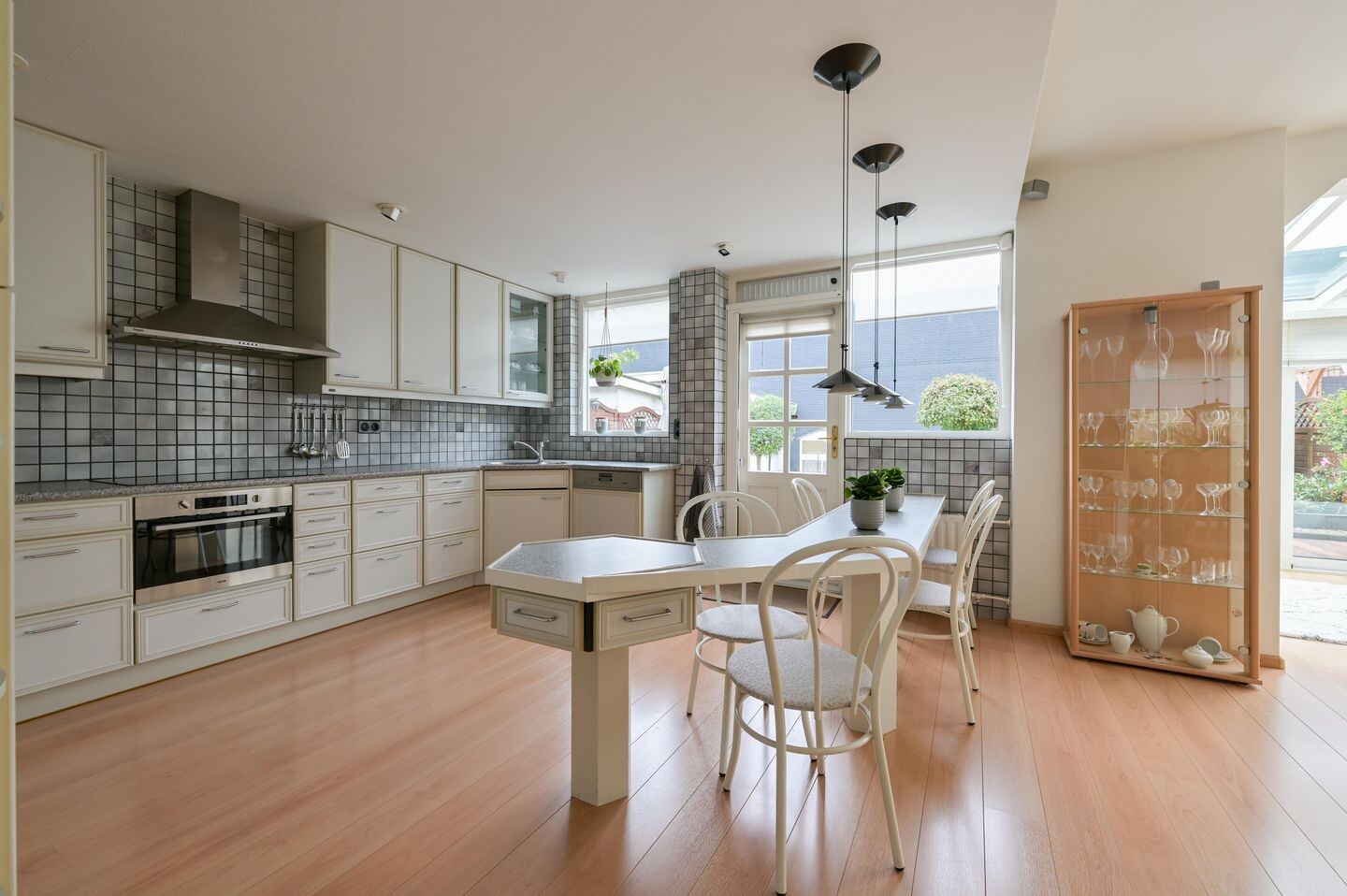 Tussenwoning te koop: Ambachtsherensingel 8A, Mijdrecht