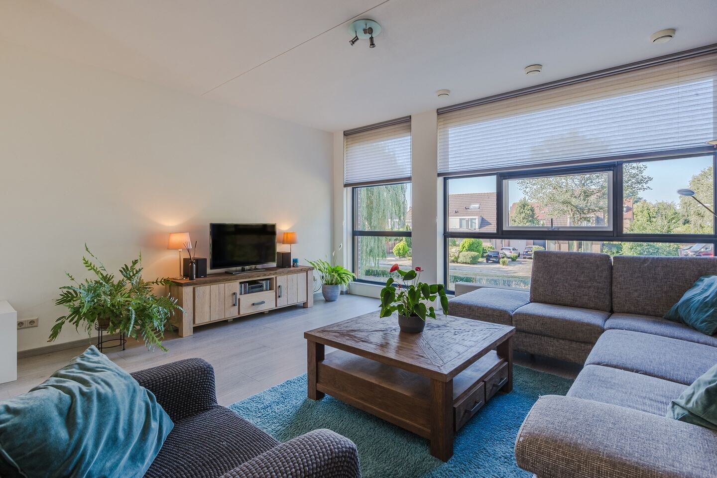 Tussenwoning te koop: Zwaluw 11, Mijdrecht