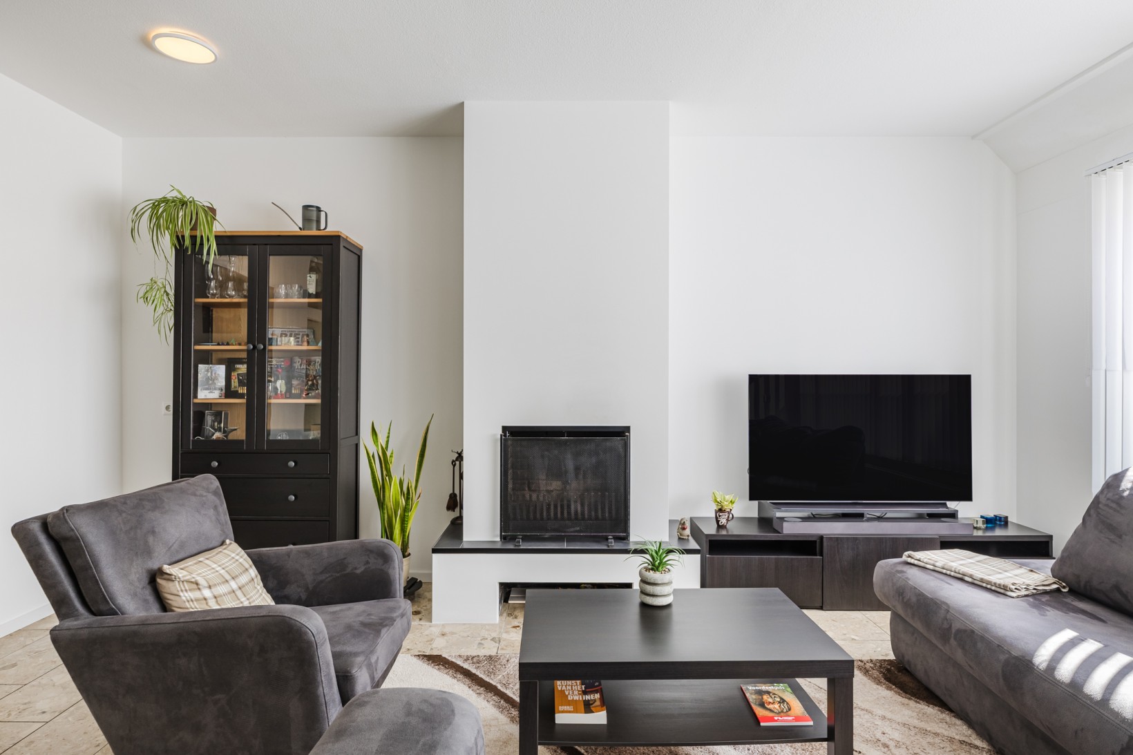 Tussenwoning te koop: Scholekster 42, Mijdrecht