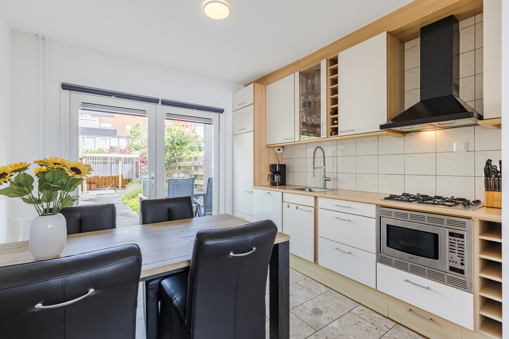 Tussenwoning te koop: Scholekster 42, Mijdrecht