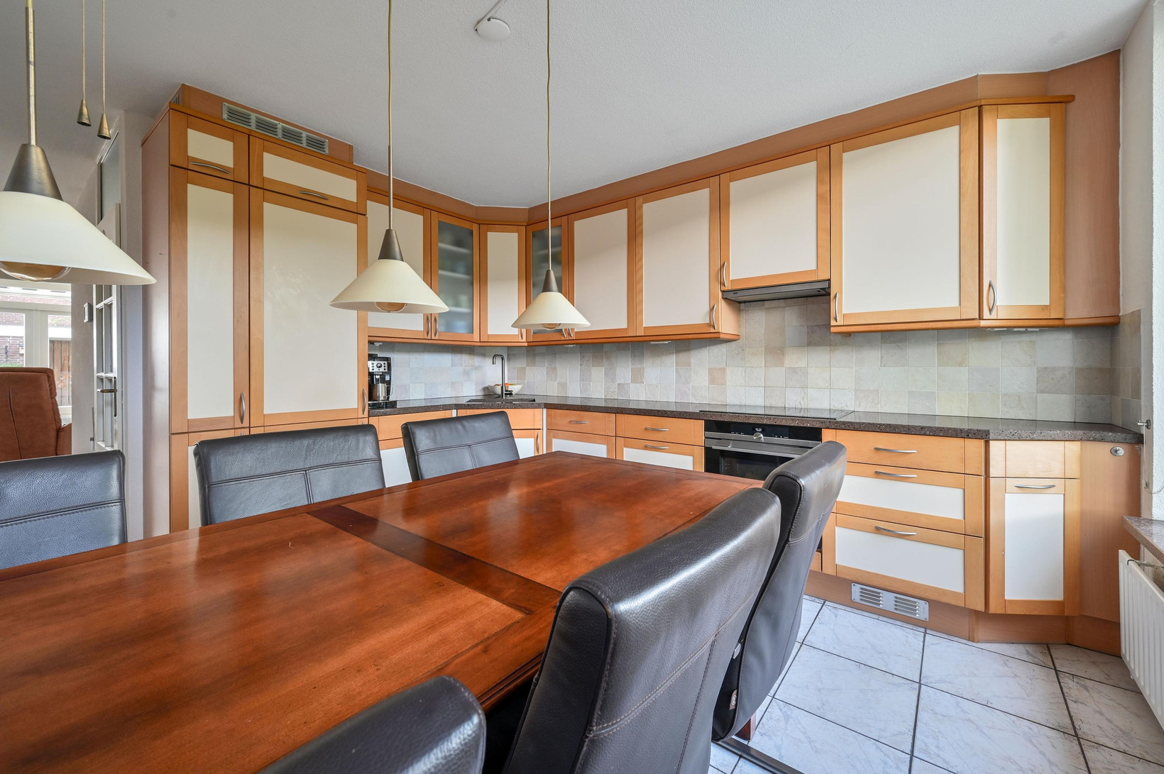 Tussenwoning te koop: Viergang 32, Mijdrecht